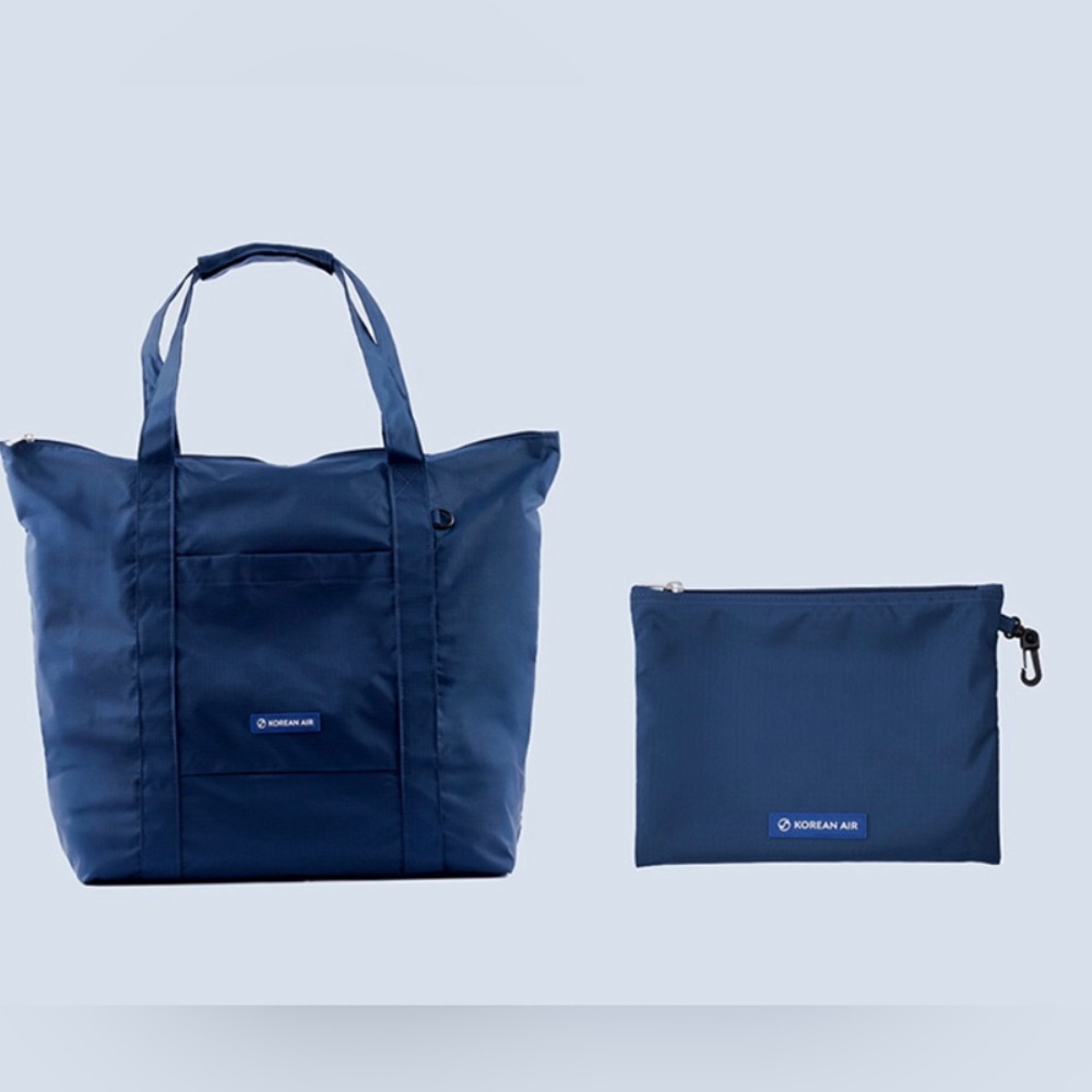 🌟🌟🌟🌟🌟🌟NWT Tote Bag - compact foldable - luggage compatible